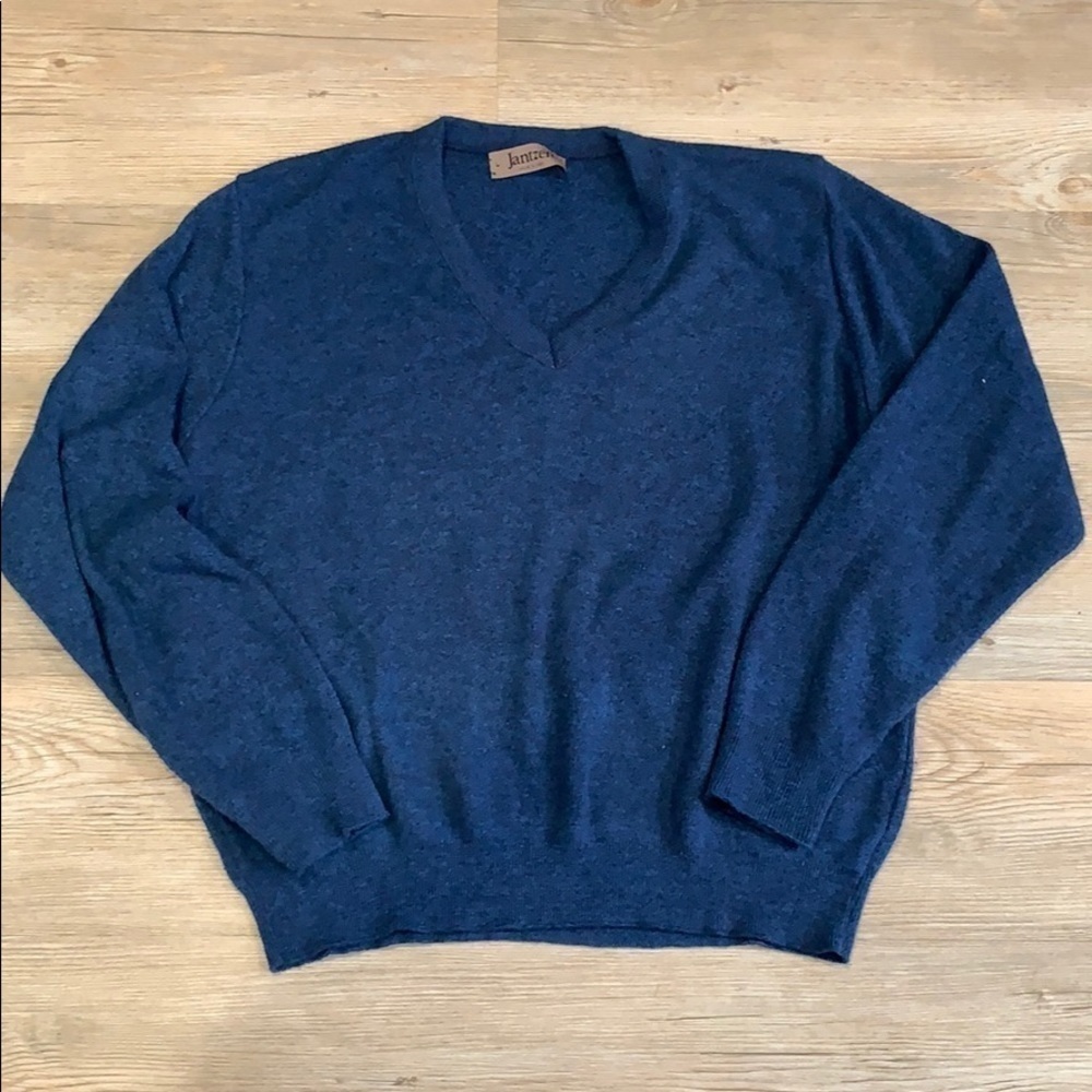 Jantzen vneck sweater